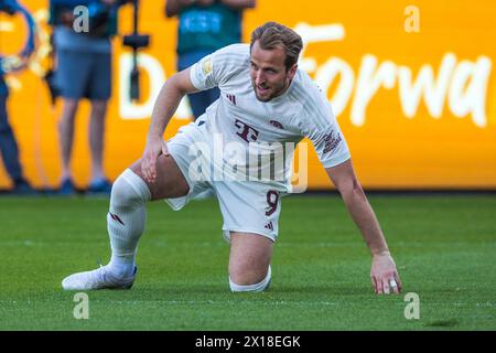 Match de football, attaquant Harry KANE Bayern Munich se levant après une chance manquée, stade de football Voith-Arena, Heidenheim Banque D'Images