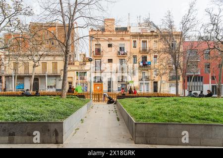 Superblock ou Superilla Hostafrancs, quartier de la ville de Barcelone, en Espagne, qui est fortement restreint pour les voitures Banque D'Images