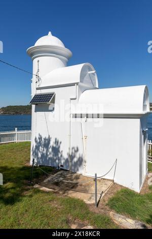 Phare de Grotto point, alias Port Jackson Entrance Front Light, au rocher de Grotto point sur le côté nord du port de Sydney, Nouvelle-Galles du Sud, Australie Banque D'Images