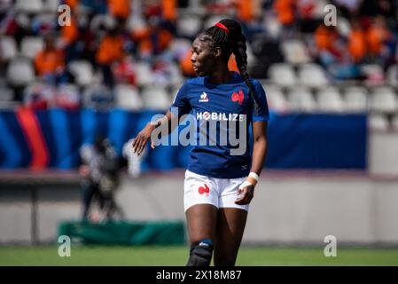 Paris, France. 14 avril 2024. Nassira Konde de France lors du match de rugby féminin des six Nations 2024 entre la France et l'Italie le 14 avril 2024 au stade Jean Bouin à Paris - photo Antoine Massinon/A2M Sport Consulting/DPPI crédit : DPPI Media/Alamy Live News Banque D'Images