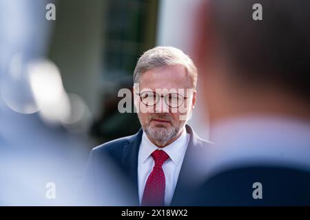 15 avril le premier ministre de la République tchèque Petr Fiala est venu à la Maison Blanche pour rencontrer le président Joe Biden dans le bureau ovale. Banque D'Images