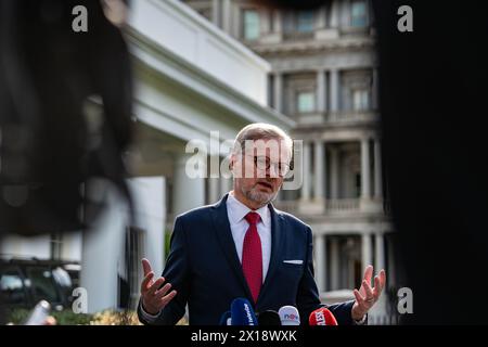 15 avril le premier ministre de la République tchèque Petr Fiala est venu à la Maison Blanche pour rencontrer le président Joe Biden dans le bureau ovale. Banque D'Images