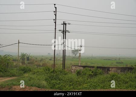 La controversée usine automobile Tata Nano atterrit. À côté de NH-16. Singur dans le district de Hoosely, Bengale occidental, Inde. Banque D'Images