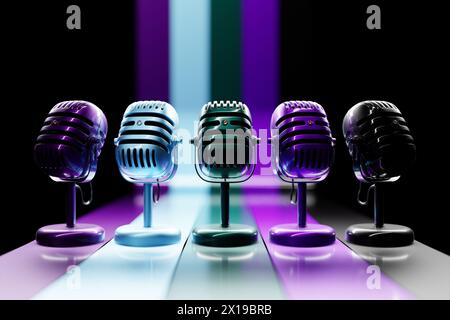Microphones rétro en métal coloré sur un fond noir, vue rapprochée. Spectacle en direct, enregistrement de musique, illustration 3D. Banque D'Images