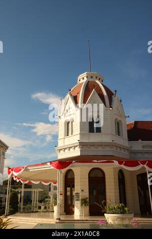Balai Pemuda Surabaya est l'un des bâtiments historiques qui est protégé par le gouvernement de la ville de Surabaya. Banque D'Images