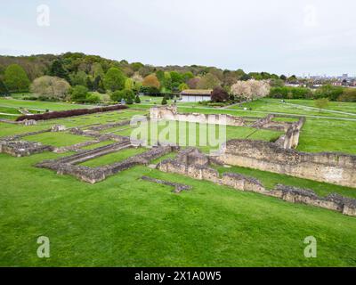 Vue aérienne des ruines de l'abbaye de Lesnes dans les bois de l'abbaye à Bexley londres Banque D'Images