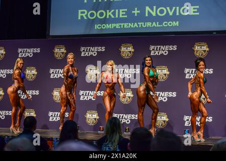 Les compétitrices de musculation féminines sont vues en action sur la scène des championnats australasiens ICN 2024, qui se tiennent au Melbourne Convention and Exhibition Centre dans le cadre de l'Australian Fitness Expo 2024, à Melbourne en Australie. ICN - 'I Compete Natural' est une ligue pour les culturistes compétitifs qui sont libres de l'utilisation de substances interdites par l'Agence mondiale antidopage. (Photo Alexander Bogatyrev / SOPA images / SIPA USA) Banque D'Images