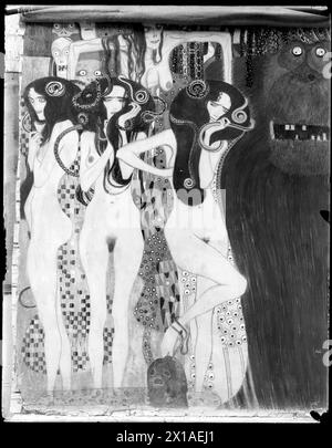 Beethoven Frise : détail de 'Die feindlichen Gewalten', détail de la façade du cadre de la frise Beethoven 'Die feindlichen Gewalten' par Gustav Klimt : trois Gorgones, forme la sur la maladie, la folie et la mort se réfèrent, à droite : Typheous, quel monstrueux. Reproduction photo par Moritz Naehr pour ralentir la peinture murale de la salle latérale gauche (mur du diaphragme) dans l'occasion de la 14ème exposition de la Sécession viennoise., 1902 - 19020101 PD2741 - Rechteinfo : Rights Managed (RM) Banque D'Images