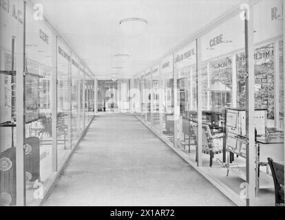 Vienne, exposition Werkbund, pavillon pour les produits de série dans le jardin du musée : vue intérieure:, vista, 01.06.1930 - 19300601 PD0128 - Rechteinfo : droits gérés (RM) Banque D'Images