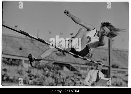 Championnats d'Europe d'athlétisme féminin 1938, Allemands de saut en hauteur (Feodora zu Solms?) 1.9.1938 - 19380901 PD0136 - Rechteinfo : droits gérés (RM) Banque D'Images