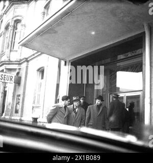 Thornton Wilder 1897-1975, tir instantané. Visite à Innsbruck devant la Amerika Haus., 09.12.1952 - 19521209 PD0003 - Rechteinfo : droits gérés (RM) Banque D'Images