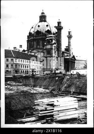 Début des travaux de construction du musée de la ville Vienne à Karlsplatz, la fosse du nouveau musée et des archives de la ville Vienne à Karlsplatz, 01.05.1955 - 19550501 PD0071 - Rechteinfo : droits gérés (RM) Banque D'Images