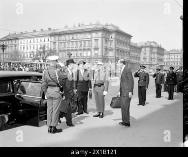 Conférence des ambassadeurs à travers l'Autriche, conférence des ambassadeurs à travers le traité autrichien dans la maison de l'industrie à Schwarzenbergplatz. ambassadeur des Etats-Unis a quitté E. Thompson frappe d'an, 02.05.1955 - 19550502 PD0006 - Rechteinfo : Rights Managed (RM) Banque D'Images