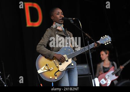 Rako Traore se produit lors du festival WOMAD 2013, à Charlton Park, Wiltshire. Banque D'Images