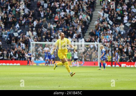 Rebecca - Becky Spencer célèbre la victoire féminine de Tottenham Hotspurs sur Leicester City, FA Cup semi-finale 14/04/2024 Banque D'Images