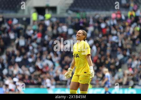 Rebecca - Becky Spencer célèbre la victoire féminine de Tottenham Hotspurs sur Leicester City, FA Cup semi-finale 14/04/2024 Banque D'Images