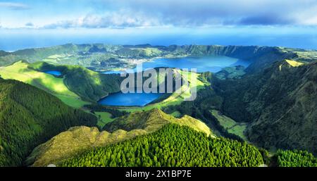 Beau lac de Sete Cidades de drone, Açores, Portugal Europe Banque D'Images