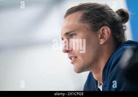 Munich, Allemagne. 16 avril 2024. Tennis : ATP Tour - Munich, célibataires, hommes. Alexander Zverev lors d'une conférence de presse. Crédit : Peter Kneffel/dpa/Alamy Live News Banque D'Images