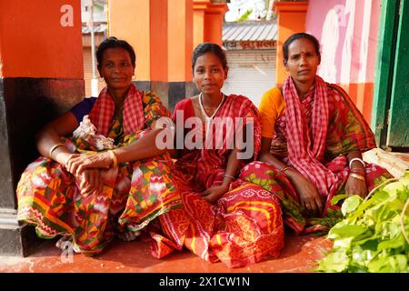 Les dévots de Bainan, un village situé à environ 60 kilomètres de Kolkata, célèbrent le festival de Gajan avec ferveur. Le festival hindou d'une semaine Banque D'Images
