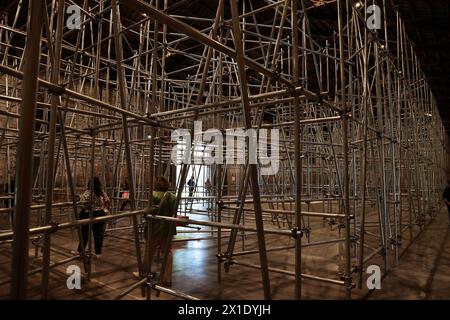 Venise, Italie. 16 avril 2024. La 60ème exposition internationale d'art intitulée 'Stranieri Ovunque - étrangers partout', organisée par Adriano Pedrosa, sera ouverte au public du samedi 20 avril au dimanche 24 novembre dans la photo : le pavillon italien crédit : Agence photo indépendante/Alamy Live News Banque D'Images