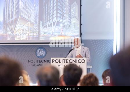 Milan, Italie. 16 avril 2024. Lord Norman Foster oregon dell'Università Politecnico durante la Milano Design week 2024 - Cronaca - Milano, Italia - Martedì, 16 Aprile 2024 (foto Stefano Porta/LaPresse) Lord Norman Foster invité de l'Université Polytechnique pendant la Milan Design week 2024 - News - Milan, Italie - mardi 16 avril 2024 (photo Stefano Porta/LaPresse) crédit : LaPresse/Alamy Live News Banque D'Images