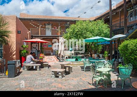 Courtyard café et boutiques à Las Cruces, NM Banque D'Images