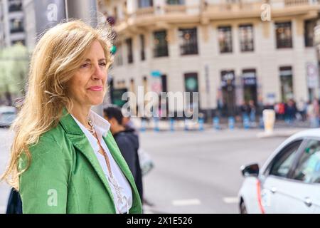 portrait d'une femme d'âge moyen dans la rue de madrid Banque D'Images