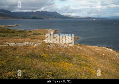 Admirez la baie de Bantry de l'île de Bere sur la péninsule de Beara sur la Wild Atlantic Way à West Cork en Irlande Europe Banque D'Images