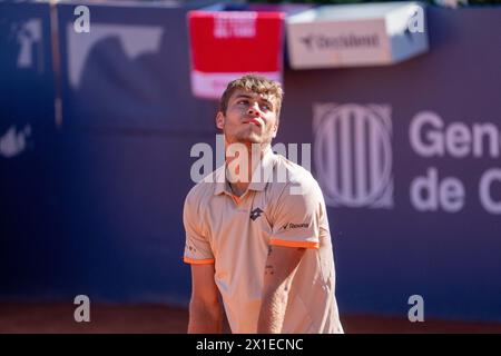 Barcelone, Espagne. 16 avril 2024. Tennis ouvert Barcelone. Rafael Nadal remporte son premier match au premier tour de l'ATP 500 Conde de Godó à Barcelone contre Flavio Cobolli. Rafael Nadal gana su primer partido en la primera ronda del ATP 500 Conde de Godó de Barcelona contra Flavio Cobolli. Sur la photo : flavio cobolli News Sports -Barcelone, Espagne mardi 16 avril 2024 (photo par Eric Renom/LaPresse) crédit : LaPresse/Alamy Live News Banque D'Images