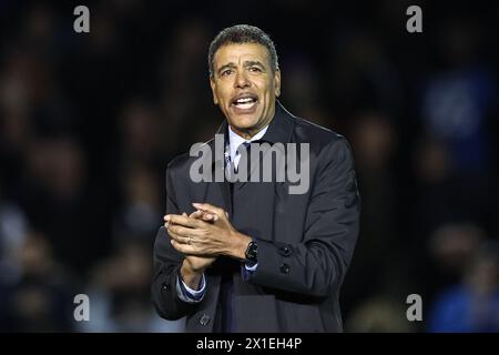 Chris Kamara est présent lors du match de la Sky Bet League 1 Portsmouth vs Barnsley au Fratton Park, Portsmouth, Royaume-Uni, le 16 avril 2024 (photo de Mark Cosgrove/News images) Banque D'Images