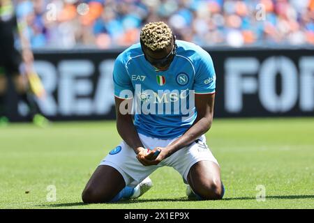 Victor Osimhen de la SSC Napoli Dejection lors du match de football Serie A entre la SSC Napoli et Frosinone Calcio au stade Diego Armando Maradona à Naples (Italie), le 14 avril 2024. Banque D'Images