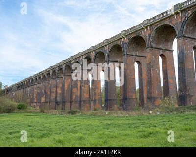 Avril 2024 - le célèbre viaduc de Balcombe dans le Sussex Banque D'Images