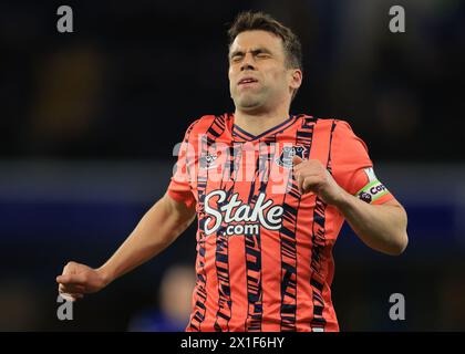 Londres, Royaume-Uni. 15 avril 2024. Séamus Coleman d'Everton lors du match de premier League à Stamford Bridge, Londres. Le crédit photo devrait se lire : Paul Terry/Sportimage crédit : Sportimage Ltd/Alamy Live News Banque D'Images