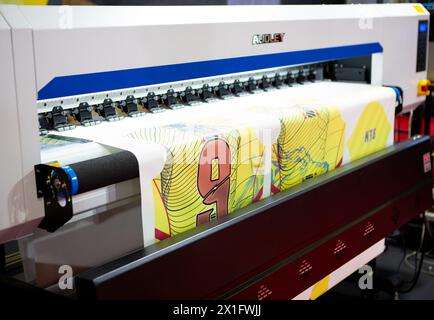 T-shirt d'impression par imprimante à sublimation Banque D'Images