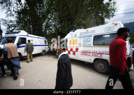 Srinagar, Inde. 16 avril 2024. (Photo de Mubashir Hassan/Pacific Press) crédit : Pacific Press Media production Corp./Alamy Live News Banque D'Images