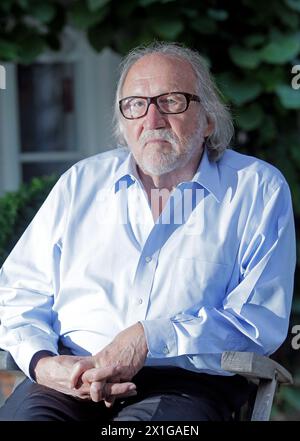 VIENNE - AUTRICHE : L'architecte Wilhelm Holzbauer lors d'une séance photo avec l'Agence de presse autrichienne (APA) à Vienne le 1er septembre 2010. Le 3 septembre célèbre l'architecte de son 80e anniversaire. - 20100901 PD2453 - Rechteinfo : droits gérés (RM) Banque D'Images