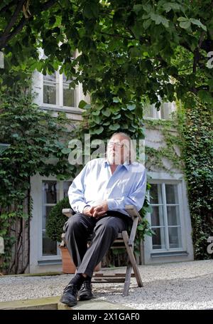 VIENNE - AUTRICHE : L'architecte Wilhelm Holzbauer lors d'une séance photo avec l'Agence de presse autrichienne (APA) à Vienne le 1er septembre 2010. Le 3 septembre célèbre l'architecte de son 80e anniversaire. - 20100901 PD2472 - Rechteinfo : droits gérés (RM) Banque D'Images