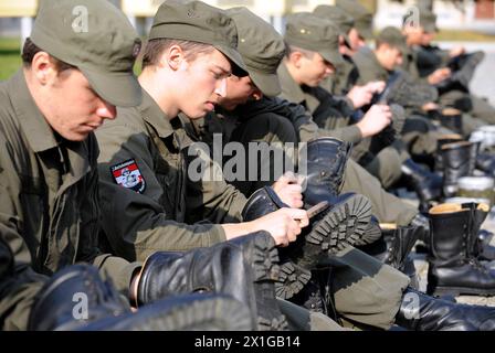 Caractéristique : Armée. Forces de l'armée fédérale autrichienne dans le Maria Theresien-Casern à Vienne, le 13 octobre 2010. - 20101013 PD4915 - Rechteinfo : droits gérés (RM) Banque D'Images