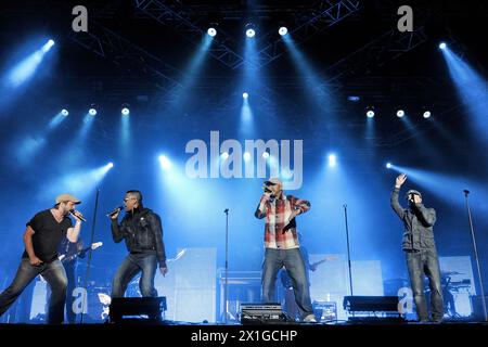 28ème Donauinselfest (Festival de l'île du Danube), festival de musique libre en plein air sur Donauinsel Vienne, Autriche du 24 au 26 2011 juin. Sur la photo : le groupe allemand Söhne Mannheims avec le chanteur Xavier Naidoo le 24 juin 2011. - 20110624 PD3368 - Rechteinfo : droits gérés (RM) Banque D'Images