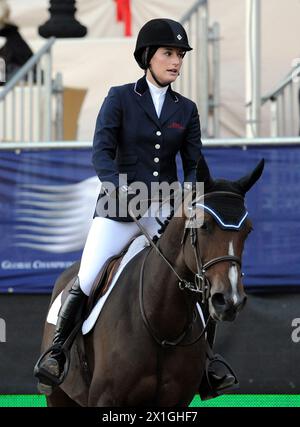 Vienne - compétition internationale d'équitation 'Vienna Masters 2012' lors du 'Global Champions Tour' à la Rathausplatz à Vienne le 21 septembre 2012. PHOTO : Jessica Springsteen on Wish - 20120921 PD2475 - Rechteinfo : droits gérés (RM) Banque D'Images