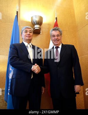 Kassym-Jomart Tokayev, directeur général de l'ONUG, avec le président fédéral autrichien, Dr Heinz Fischer, au palais des Nations à Genève le 2013/06/10. Fischer reste trois jours en Suisse. - 20130610 PD0610 - Rechteinfo : droits gérés (RM) Banque D'Images