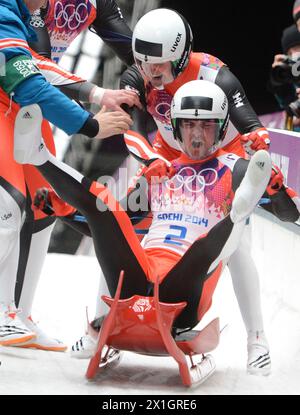 Wolfgang Linger et Andreas Linger d'Autriche pendant les doubles de luge masculine aux Jeux Olympiques d'hiver de Sotchi 2014 au Slide Center Sanki, Krasnaya Polyana, Russie le 2014/02/12. - 20140212 PD4704 - Rechteinfo : droits gérés (RM) Banque D'Images