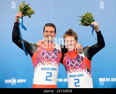 Wolfgang Linger et Andreas Linger d'Autriche pendant les doubles de luge masculine aux Jeux Olympiques d'hiver de Sotchi 2014 au Slide Center Sanki, Krasnaya Polyana, Russie le 2014/02/12. - 20140212 PD4924 - Rechteinfo : droits gérés (RM) Banque D'Images