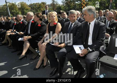 La cérémonie de deuil officielle de Barbara Prammer, présidente du Conseil national autrichien, a eu lieu au Parlement autrichien à Vienne, Autriche, le 9 août 2014. Prammer meurt à l'âge de 60 ans le 2 août 2014, après avoir souffert d'un cancer. - 20140809 PD0105 - Rechteinfo : droits gérés (RM) Banque D'Images