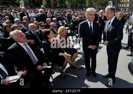 La cérémonie de deuil officielle de Barbara Prammer, présidente du Conseil national autrichien, a eu lieu au Parlement autrichien à Vienne, Autriche, le 9 août 2014. Prammer meurt à l'âge de 60 ans le 2 août 2014, après avoir souffert d'un cancer. - 20140809 PD0095 - Rechteinfo : droits gérés (RM) Banque D'Images