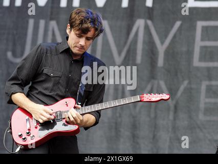 Le chanteur et guitariste AMÉRICAIN Jim Adkins du groupe 'Jimmy Eat World' se produit lors du festival de musique 'Frequency 2014' en tous Poelten, Autriche, 14 août 2014. Le festival se déroule du 13 au 16 août. - 20140814 PD2386 - Rechteinfo : droits gérés (RM) Banque D'Images