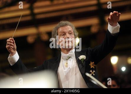 VIENNE - AUTRICHE : 74e Bal Philharmonique de Vienne le 22 janvier 2015 au Musikverein de Vienne. Dans l'image : chef Franz Welser-Möst PHOTO : APA/HERBERT PFARRHOFER - 20150122 PD8197 - Rechteinfo : droits gérés (RM) Banque D'Images