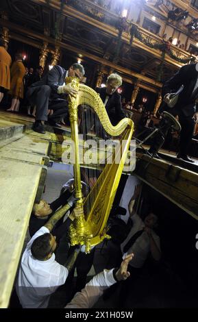 VIENNE - AUTRICHE : 74e Bal Philharmonique de Vienne le 22 janvier 2015 au Musikverein de Vienne. PHOTO : APA/HERBERT PFARRHOFER - 20150122 PD8206 - Rechteinfo : droits gérés (RM) Banque D'Images