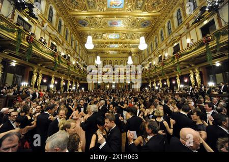 VIENNE - AUTRICHE : 74e Bal Philharmonique de Vienne le 22 janvier 2015 au Musikverein de Vienne. PHOTO : APA/HERBERT PFARRHOFER - 20150122 PD8339 - Rechteinfo : droits gérés (RM) Banque D'Images