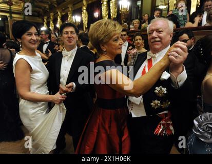 VIENNE - AUTRICHE : 74e Bal Philharmonique de Vienne le 22 janvier 2015 au Musikverein de Vienne. Sur la photo : le maire de Vienne Michael Häupl. PHOTO : APA/HERBERT PFARRHOFER - 20150122 PD8309 - Rechteinfo : droits gérés (RM) Banque D'Images